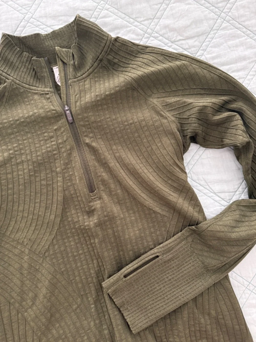 Lululemon Half Zip Pullover | women’s size 6